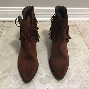 Ladies Bella Vita Italian Fringed Cognac Boots Sz 7.5M